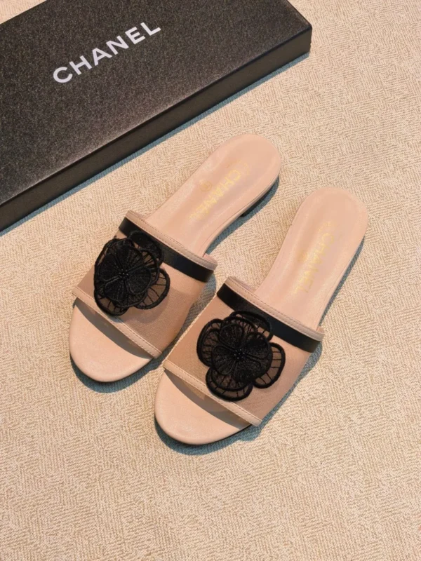 Шлепанцы CHANEL