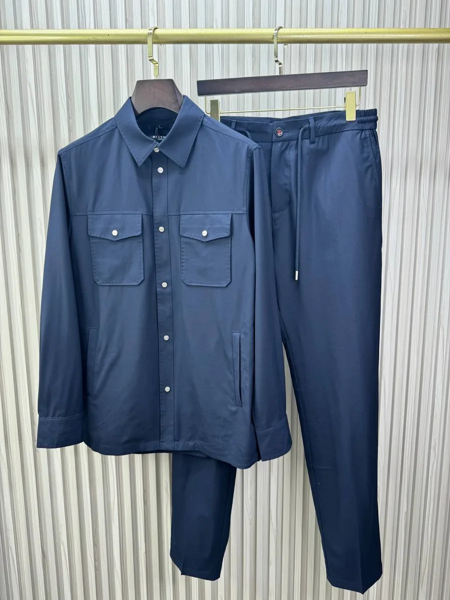 345651_1 Мужской костюм Kiton тёмно-синего цвета, артикул 345651