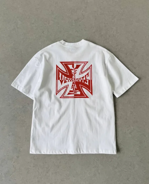 Футболка VETEMENTS — фото 2