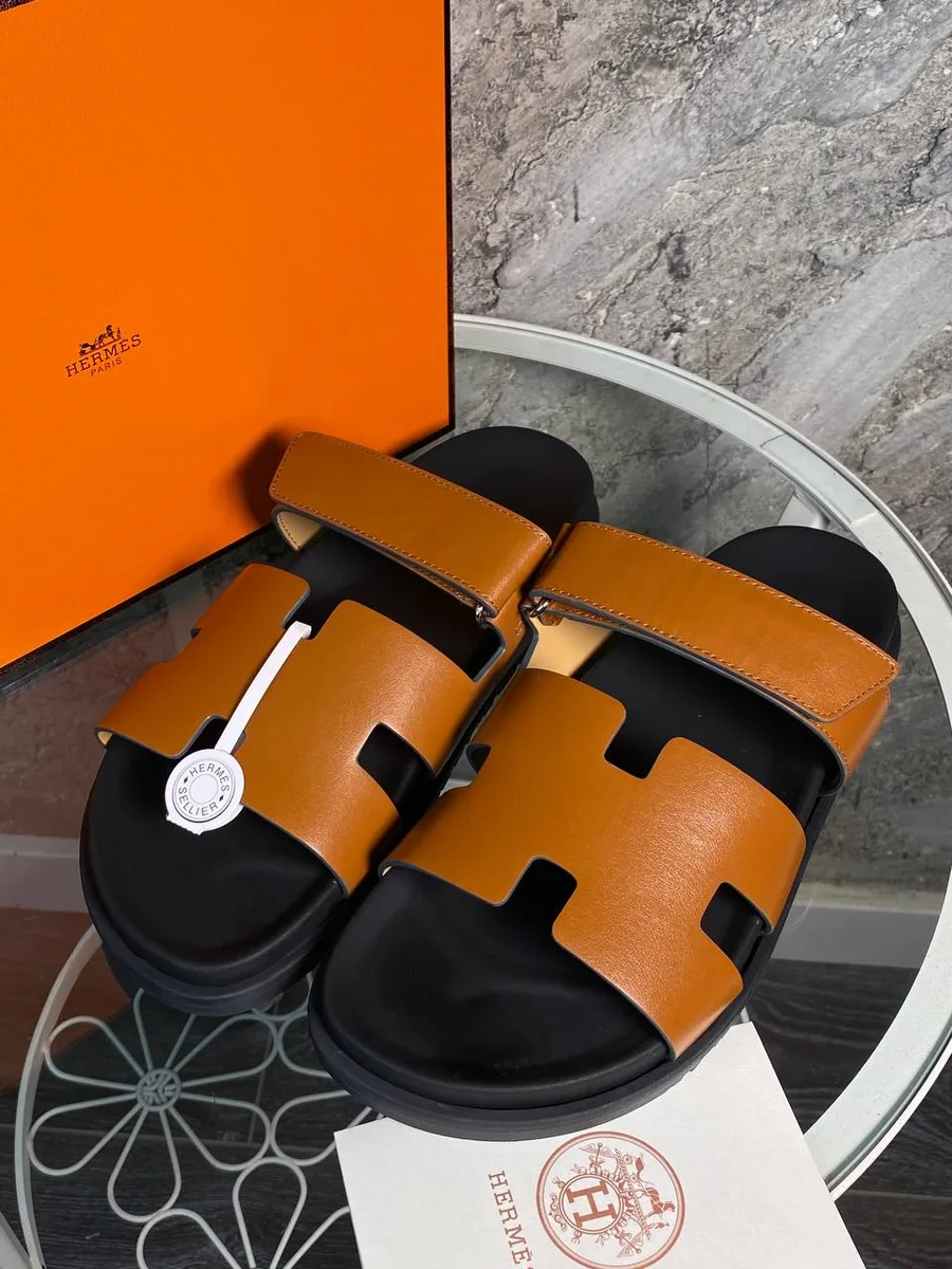 345726_1 Мужские шлепанцы Hermes коричневого цвета, артикул 345726