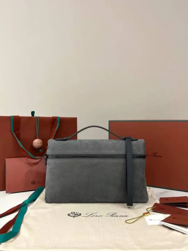 Клатч LORO PIANA