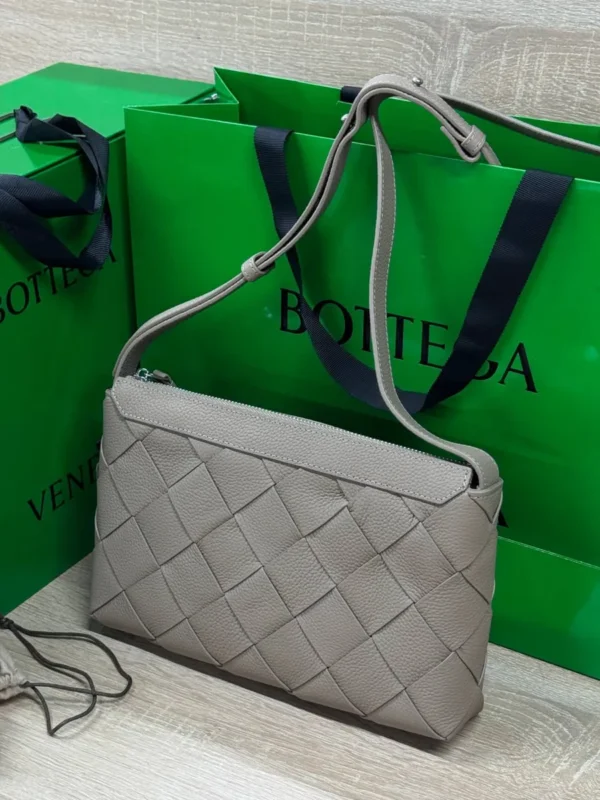Сумка мессенджер BOTTEGA VENETA — фото 2