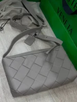 Мужская сумка мессенджер Bottega Veneta серого цвета, артикул 345773 — фото 4