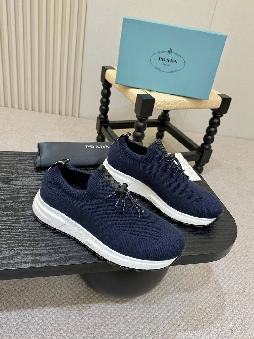 345929_1 Мужские кроссовки Prada тёмно-синего цвета, артикул 345929
