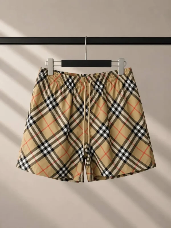 Мужские шорты Burberry бежевого цвета, артикул 345942
