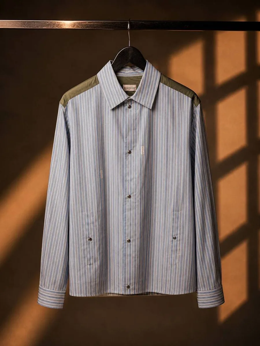 345950_1 Мужская рубашка Moncler синего цвета, артикул 345950