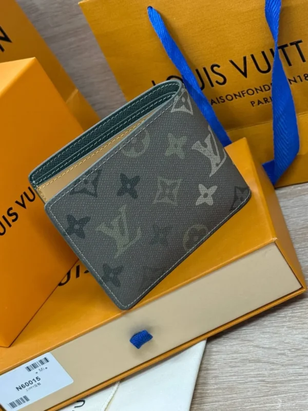Кошелек LOUIS VUITTON — фото 2