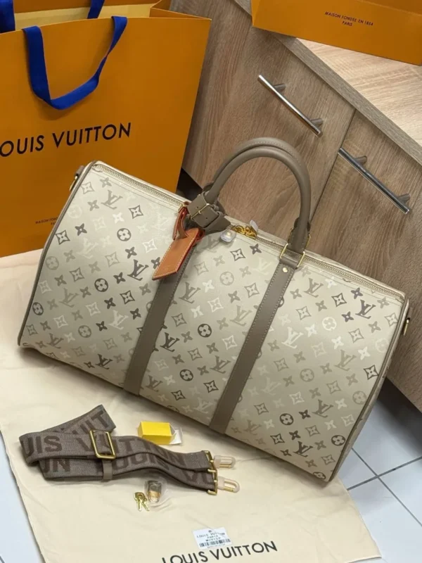 Дорожная сумка LOUIS VUITTON — фото 2