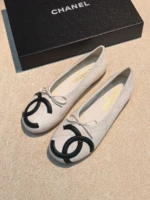 Женские балетки Chanel белого цвета, артикул 345997