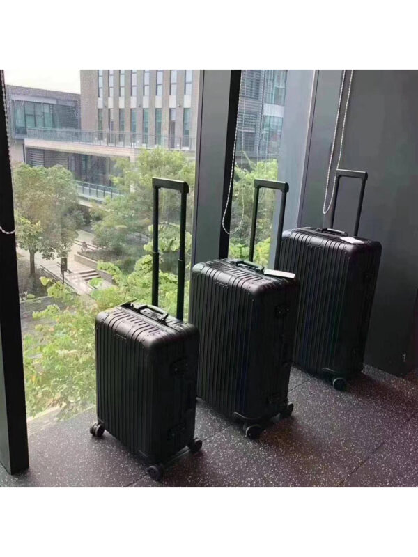 Чемодан RIMOWA