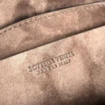 Мужская сумка мессенджер Bottega Veneta коричневого цвета, артикул 346346 — фото 7