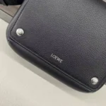 Мужская сумка мессенджер Loewe чёрного цвета, артикул 346353 — фото 5