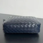 Мужской клатч Bottega Veneta тёмно-синего цвета, артикул 346458 — фото 4
