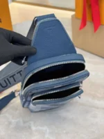 Мужская сумка-слинг Louis Vuitton синего цвета, артикул 346464 — фото 6
