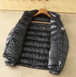 Мужская куртка Moncler чёрного цвета, артикул 346485 — фото 3