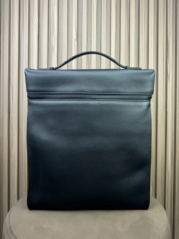 Рюкзак из натуральной кожи LORO PIANA