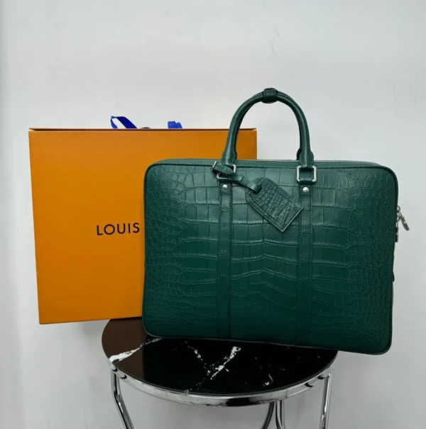 Портфель LOUIS VUITTON из натуральной кожи крокодила