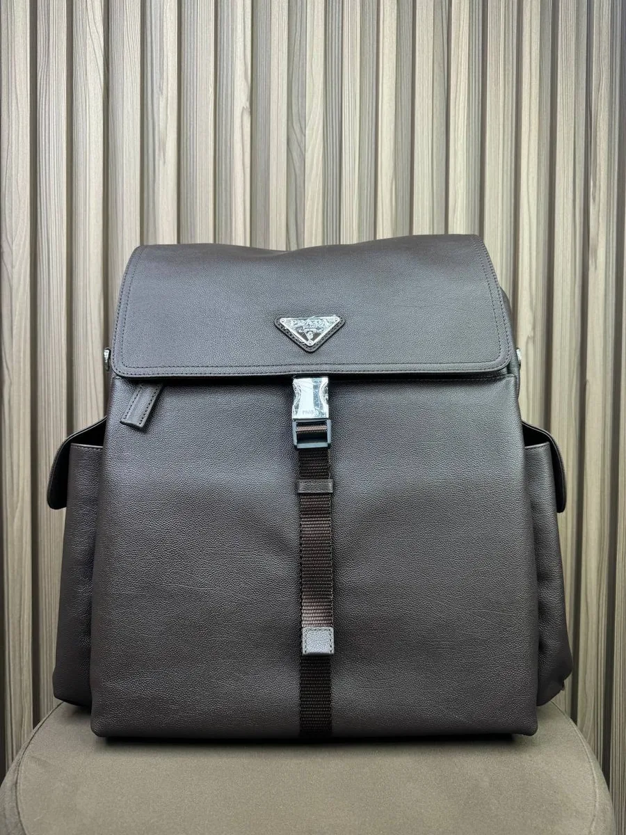 346517_1 Мужской рюкзак Prada коричневого цвета, артикул 346517