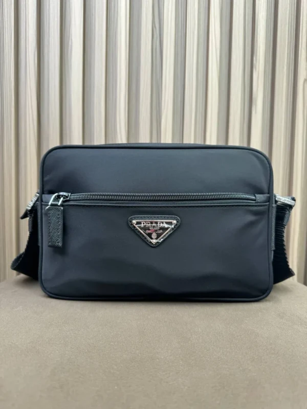 Сумка мессенджер PRADA