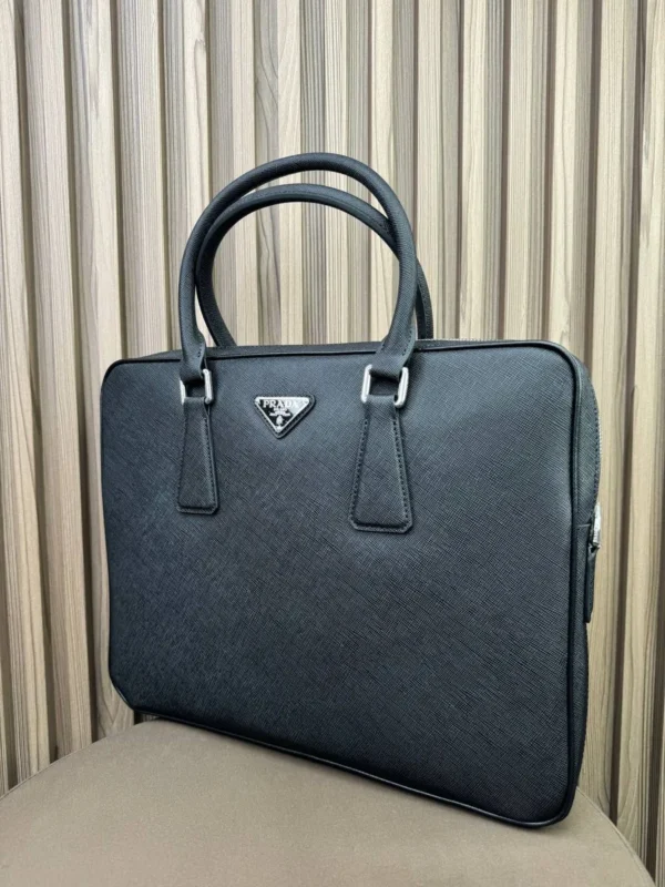 Портфель PRADA из сафьяновой кожи