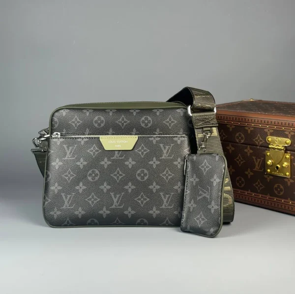 Сумка мессенджер LOUIS VUITTON