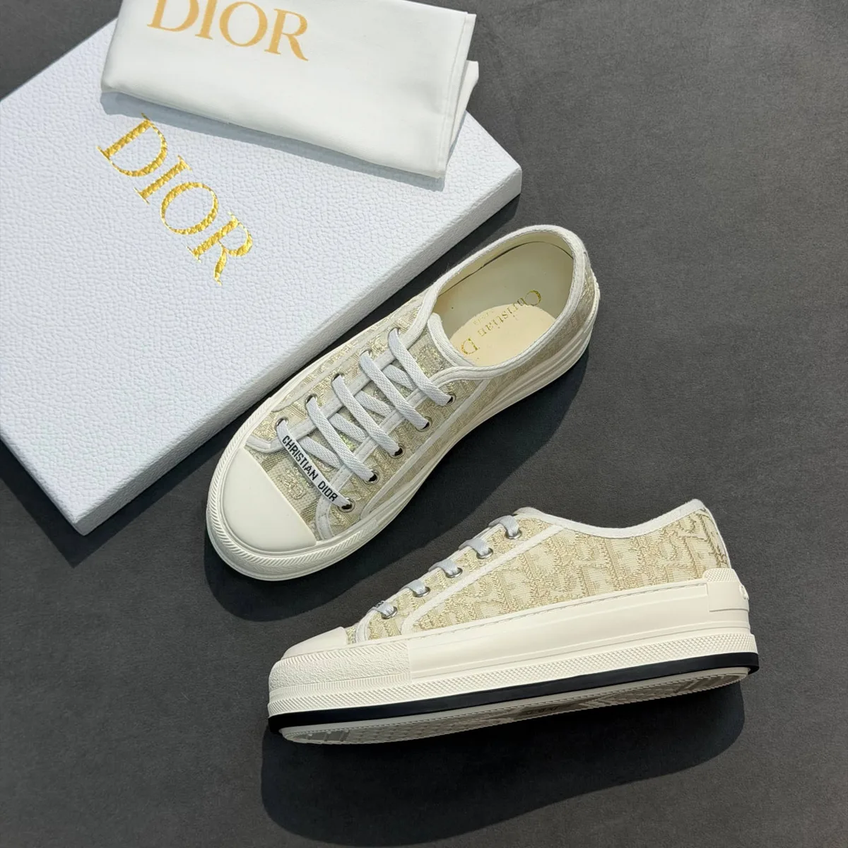 346753_1 Женские кеды Dior бежевого цвета, артикул 346753