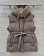 Женская безрукавка Loro Piana коричневого цвета, артикул 346811