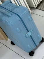 Мужской чемодан Rimowa голубого цвета, артикул 346965 — фото 6