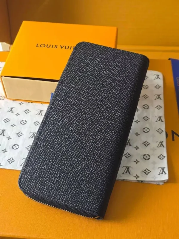 Портмоне LOUIS VUITTON — фото 2