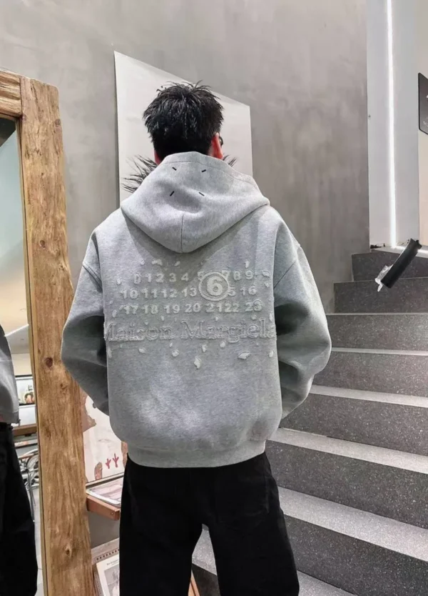 Кофта на молнии MAISON MARGIELA
