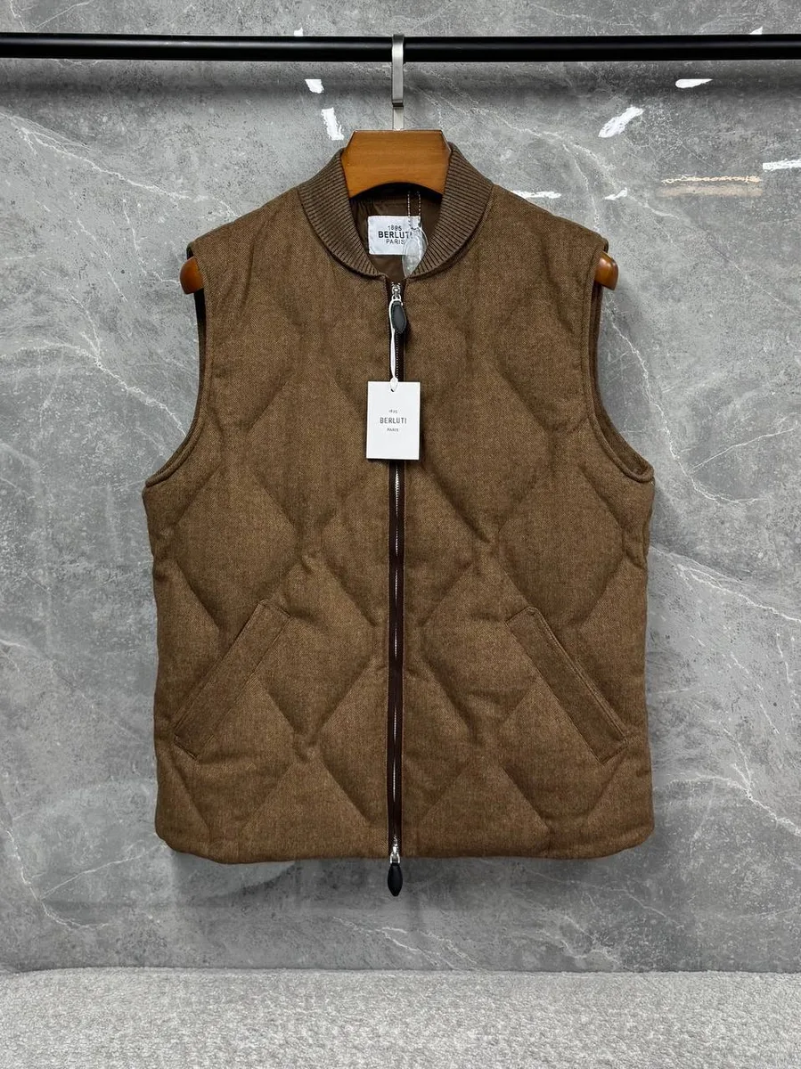 347285_1 Мужская безрукавка Berluti коричневого цвета, артикул 347285