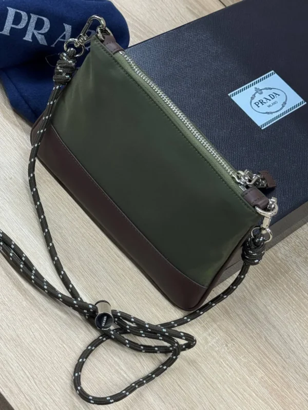 Сумка мессенджер PRADA — фото 2