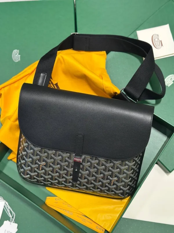 Сумка мессенджер GOYARD
