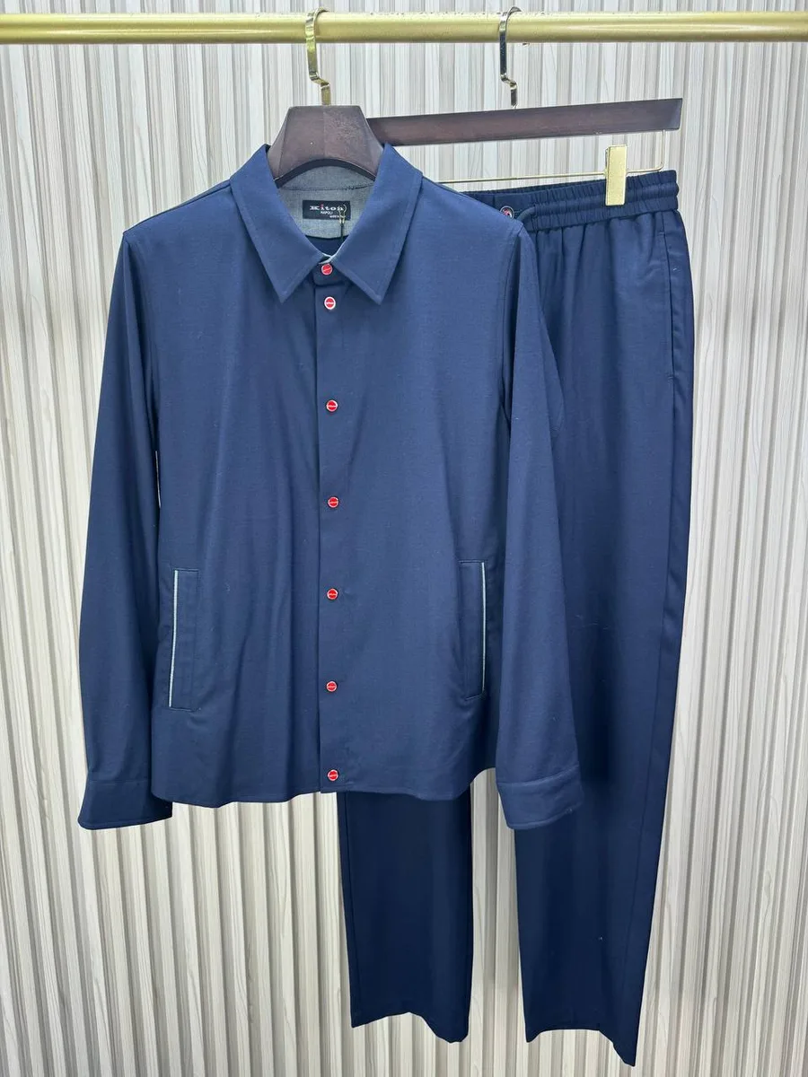 347538_1 Мужской костюм Kiton тёмно-синего цвета, артикул 347538