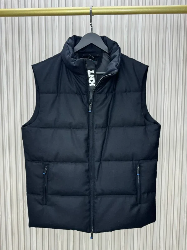 Безрукавка KITON