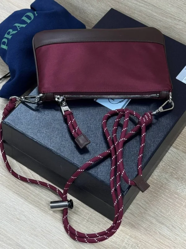 Сумка мессенджер PRADA — фото 2