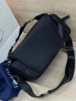 Мужская сумка мессенджер Prada чёрного цвета, артикул 347788 — фото 2