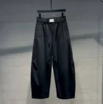 Мужские штаны Maison Margiela чёрного цвета, артикул 347868