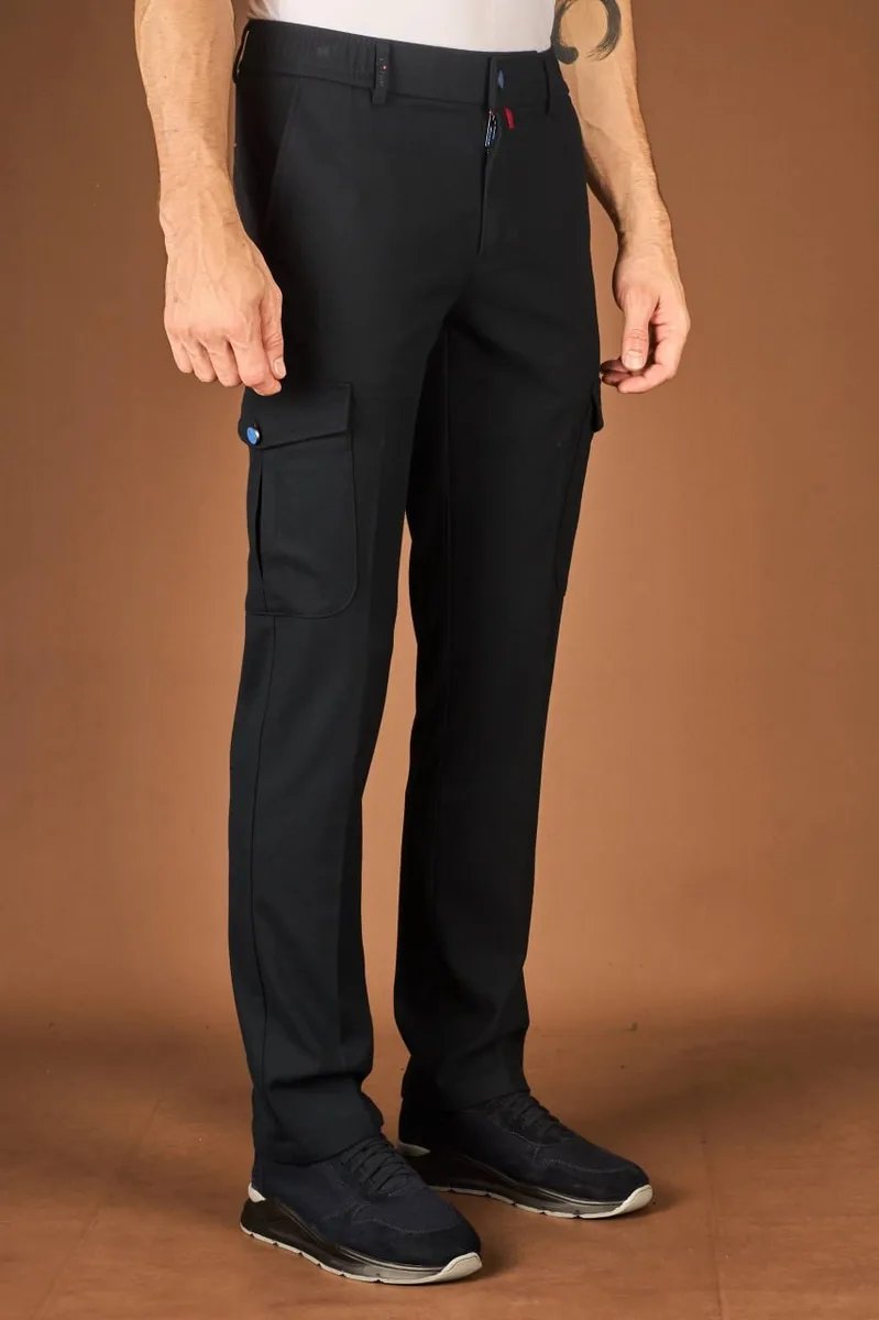 347959_1 Мужские брюки Kiton чёрного цвета, артикул 347959