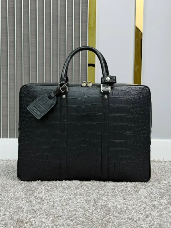 Портфель из кожи крокодила LOUIS VUITTON 🐊