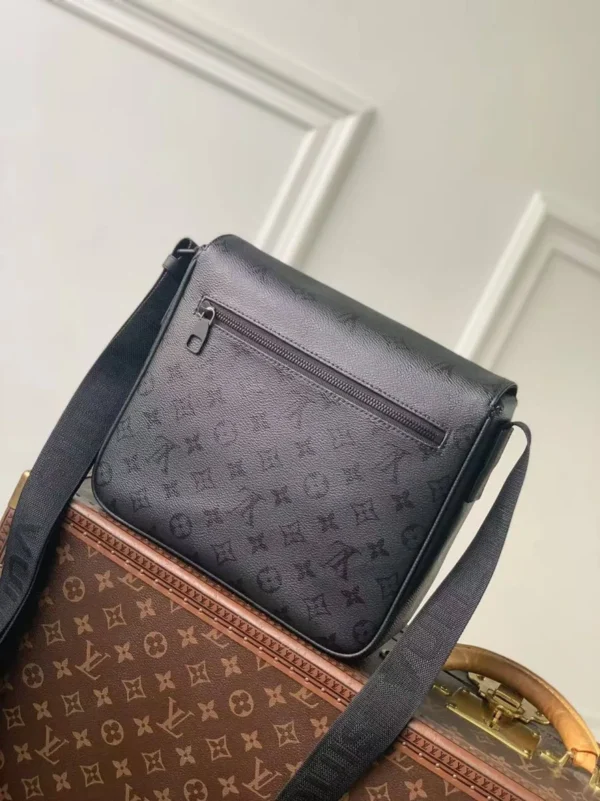 Сумка мессенджер LOUIS VUITTON — фото 2