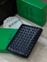 Мужская обложка Bottega Veneta чёрного цвета, артикул 349285 — фото 3