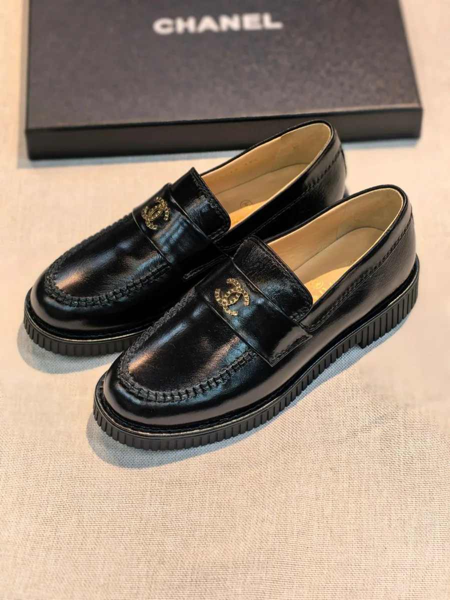 349034_1 Женские лоферы Chanel чёрного цвета, артикул 349034