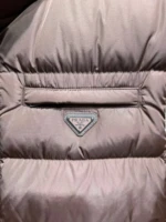 Мужская безрукавка Prada коричневого цвета, артикул 349206 — фото 5